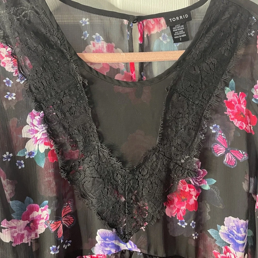 Torrid Floral and Butterfly Babydoll Top - Picture 8 of 14